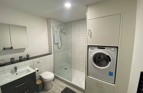 Swindon Apartment | 1‑Bed Flat with Easy Access to Bath & Bristol