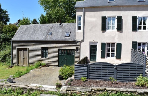 Le Neufbourg House | 1 Bed Gite (1km from Mortain)