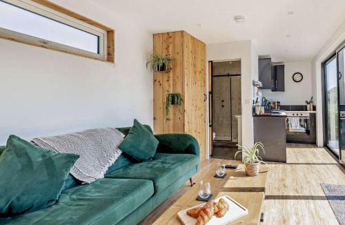 Abberley House | 1 Bed in Abberley 89032