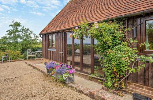 Cowbeech House | 1 Bed in Ashburnham 94675