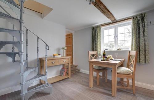 Barham House | 1 Bed in Barham oc-ct024