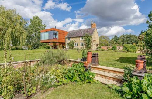 Bedford House | 1 Bed in Bedford 79095