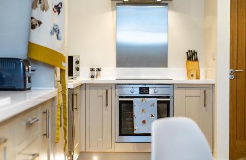 Charlestown Apartment | 1 Bed in Charlestown 42194