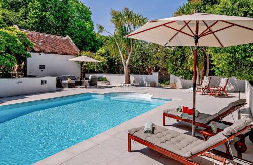 Alcombe House | 1 Bed in Ellicombe 90923