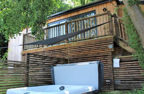 Abergavenny House | 1 Bed in Gilwern 75206