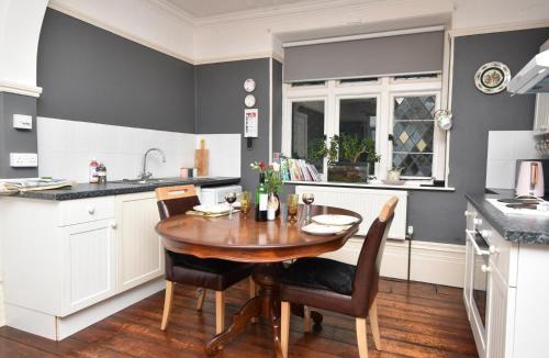 Goodwick House | 1 Bed in Goodwick FB158