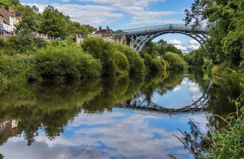 Ironbridge House | 1 Bed in Ironbridge 80411