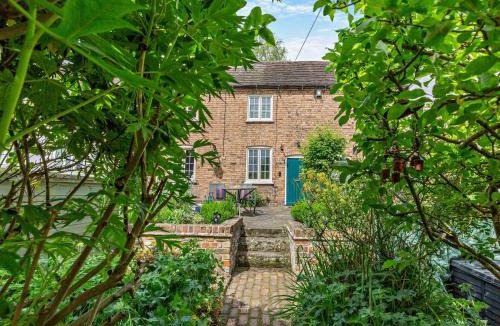 Ironbridge House | 1 Bed in Ironbridge 80411