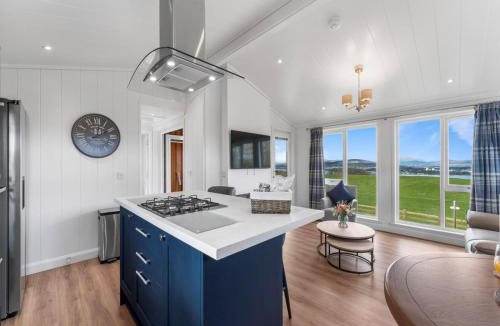 Port Glasgow House | 1 Bed in Langbank oc-95385