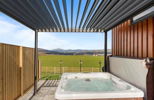 Port Glasgow House | 1 Bed in Langbank oc-95385