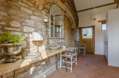 Churchill House | 1 Bed in Langford 85559