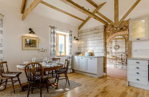 Churchill House | 1 Bed in Langford 85559