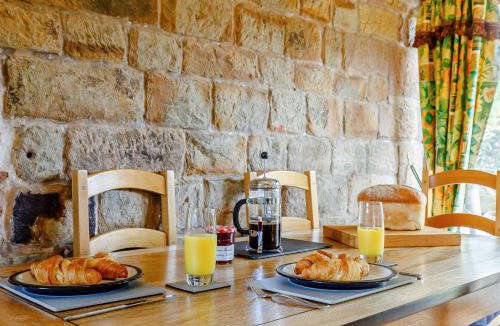 Leek House | 1 Bed in Meerbrook 87507