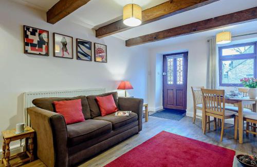 Monyash House | 1 Bed in Monyash PK760