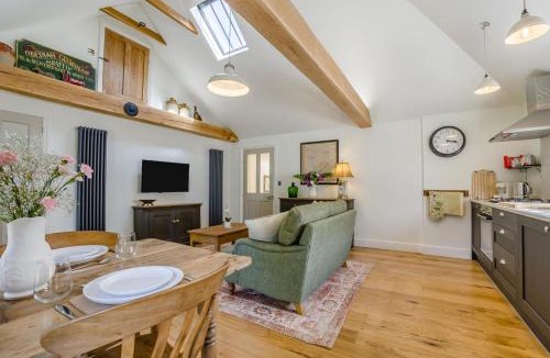 Chilham House | 1 Bed in Old Wives Lees oc-a32024