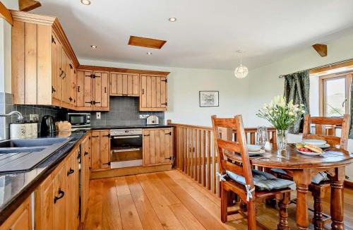 Bodinnick House | 1 Bed in Polperro HIVIE
