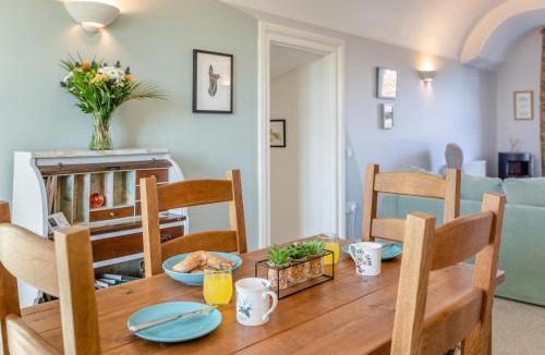 Queen Camel Apartment | 1 Bed in Queen Camel oc-c30506