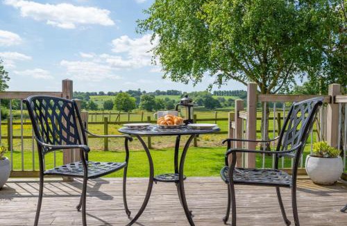 Ewhurst Green House | 1 Bed in Rolvenden oc-tn612