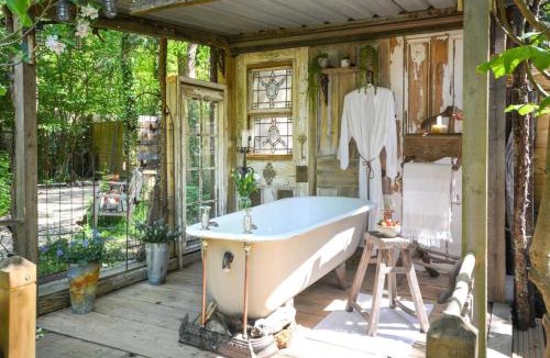 Brading House | 1 Bed in Ryde oc-w30868