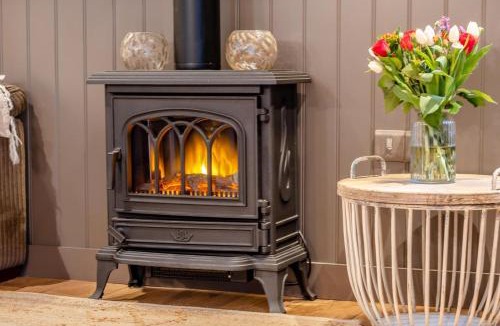 Brading House | 1 Bed in Ryde oc-w30868