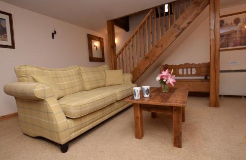 Black Torrington House | 1 Bed in Shebbear HIHID