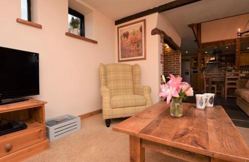 Black Torrington House | 1 Bed in Shebbear HIHID