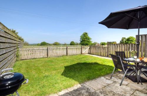 Pitchcombe House | 1 Bed in Sheriffs Lench 89306