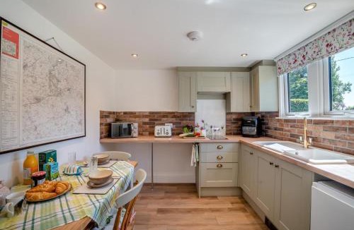 Corton Cabin | 1 Bed in Silton oc-o32632