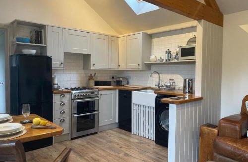 Watermillock House | 1 Bed in Watermillock 94069