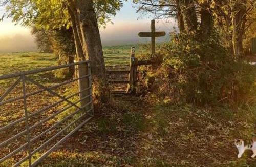 Westbrook Court House | 1 Bed Lodge-Sleeps 4-Pet Friendly-Free Parking