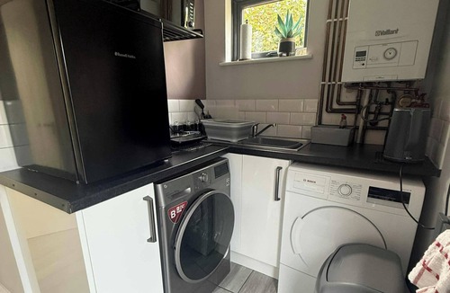 Old Harlow Apartment | 1 Bed Sleeps 2 with Private Garden