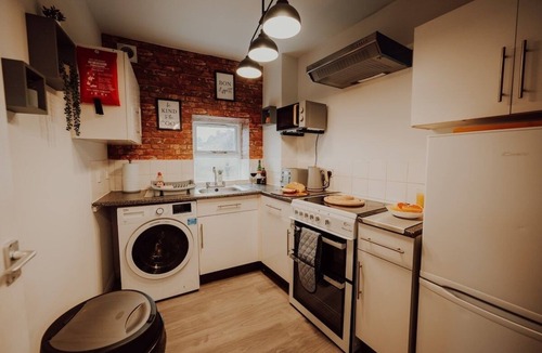 Sneinton Apartment | 1 Bed, Sleeps 4, Free Parking