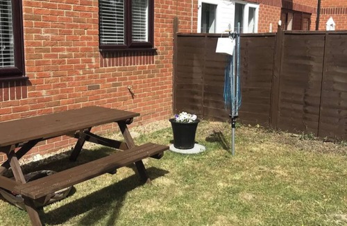 East Hagbourne House | 1 Bed-Sleeps 4-Garden-Free Parking