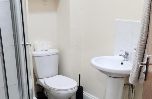 Wolverhampton Apartment | 1 Bed - Sleeps 4 - Wolverhampton City Centre