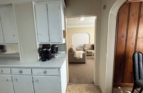 Chatham-Kent Apartment | 1 bed spacious Classic Grand in Downtown Chatham