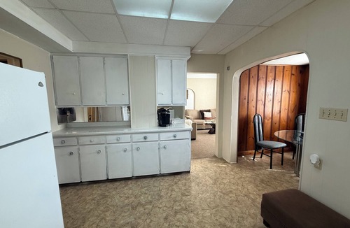 Chatham-Kent Apartment | 1 bed spacious Classic Grand in Downtown Chatham