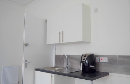 Leamington Spa Apartment | 1 Bed Studio - Leamington Spa