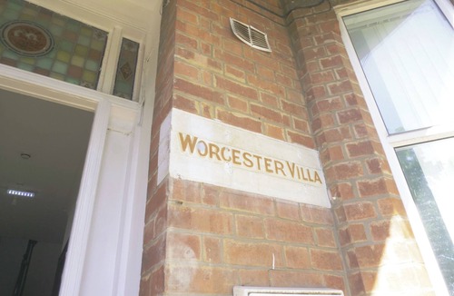 Leamington Spa Apartment | 1 Bed Studio - Leamington Spa