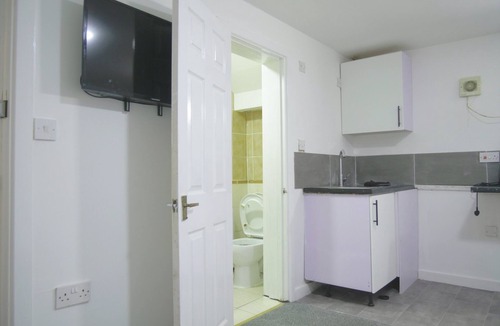 Leamington Spa Apartment | 1 Bed Studio - Leamington Spa