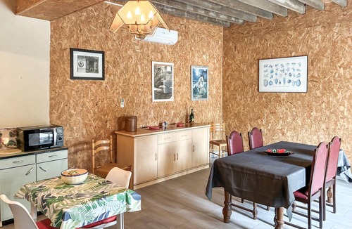 Trepied House | 1 bedroom gorgeous home in Sainte-Geneviève en Br