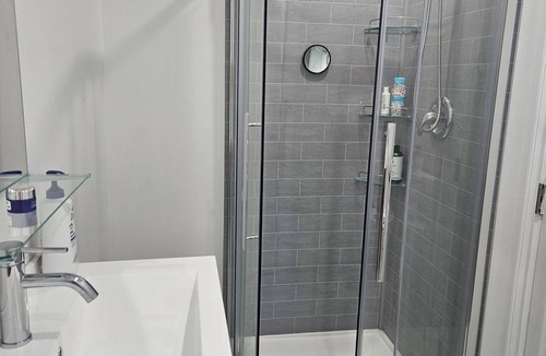 Orillia House | 1 Bedroom, 1 Bathroom on 2nd floor