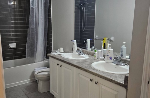 Orillia House | 1 Bedroom, 1 Bathroom on 2nd floor