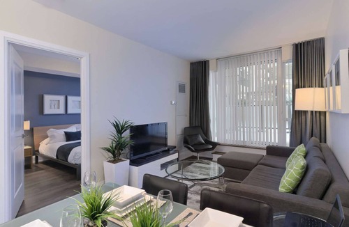 Old Mill Apartment | 1 Bedroom/1 Bathroom Suite