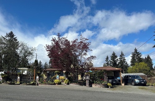 Des Moines House | 1-Bedroom-2PAX-“Helen’s Garden House”🏡Minutes from airport@Des Moines-Seattle WA