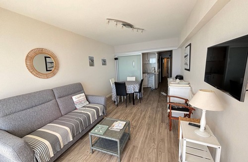 Les Sables d'Olonne Apartment | 1-bedroom apartment with sea-facing balcony