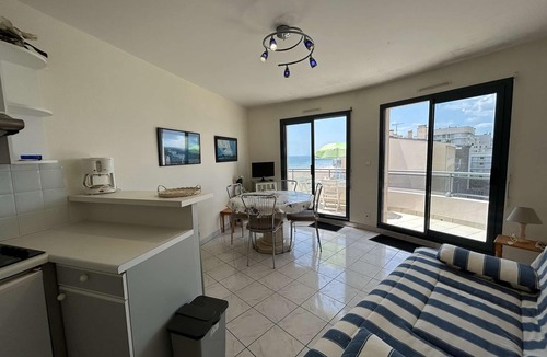 Saint-Jean-de-Monts Apartment | 1-bedroom apt with balcony, side sea view