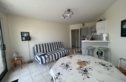 Saint-Jean-de-Monts Apartment | 1-bedroom apt with balcony, side sea view