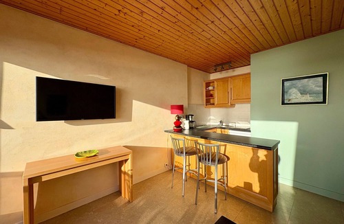 Saint-Jean-de-Monts Apartment | 1-bedroom apartment, 4 ppl, private parking, sea-facing, sailing school