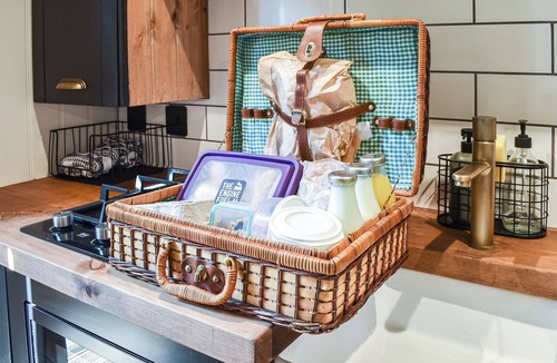 Carlton-in-Cleveland Cottage | 1 bedroom accommodation in Battersby Junction