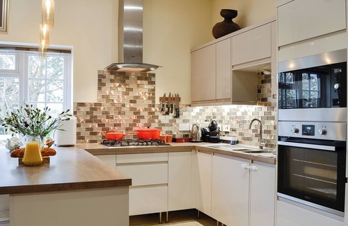 Murthly Cottage | 1 bedroom accommodation in Fairylea Cottage